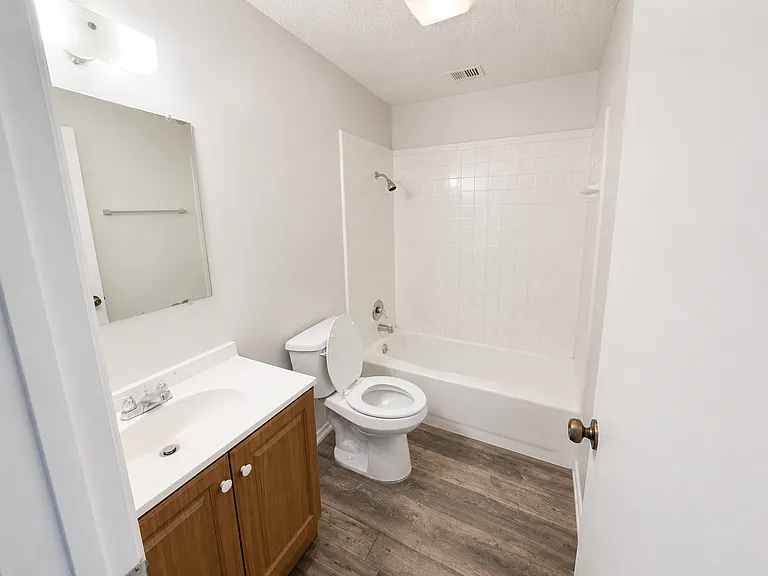 Serenity Ridge Apartments — Photo 9