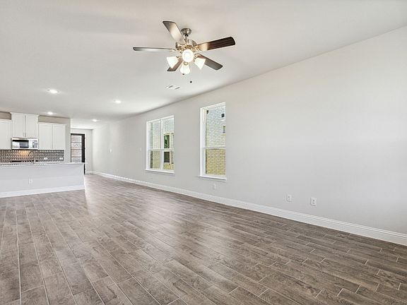 5th image of 2810 Woodland Ct