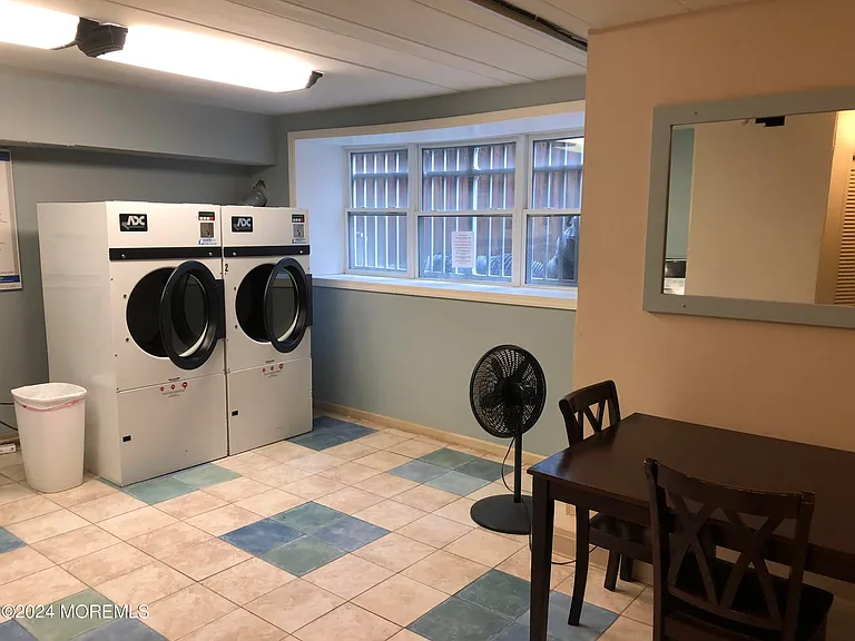 200 Ocean Park Ave #1C — Photo 11