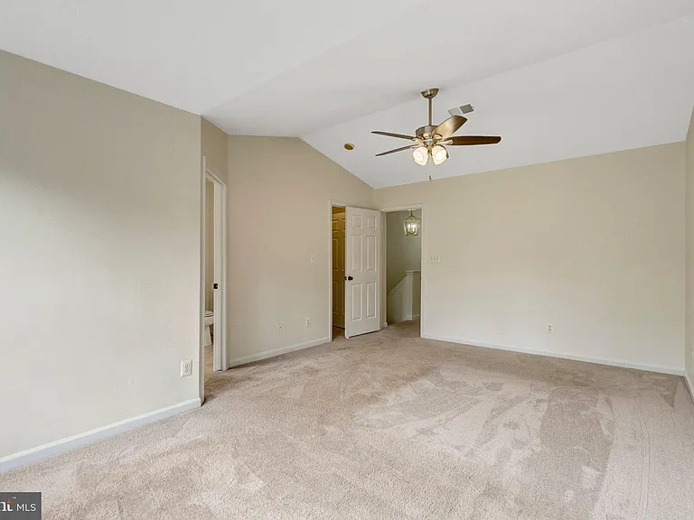 7057 Sauvage Ln — Photo 32