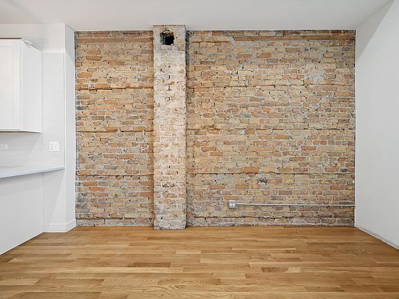 5th image of 1842 S Blue Island Ave #3R