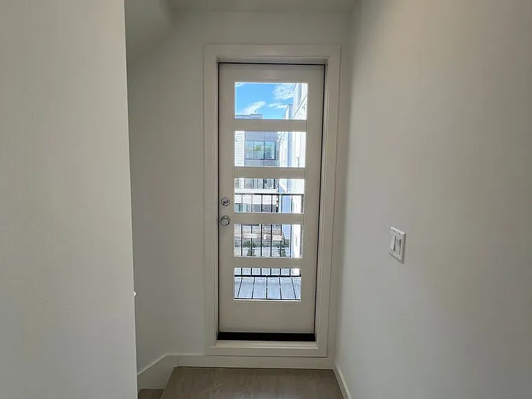 902 NW 56th St #D — Photo 17
