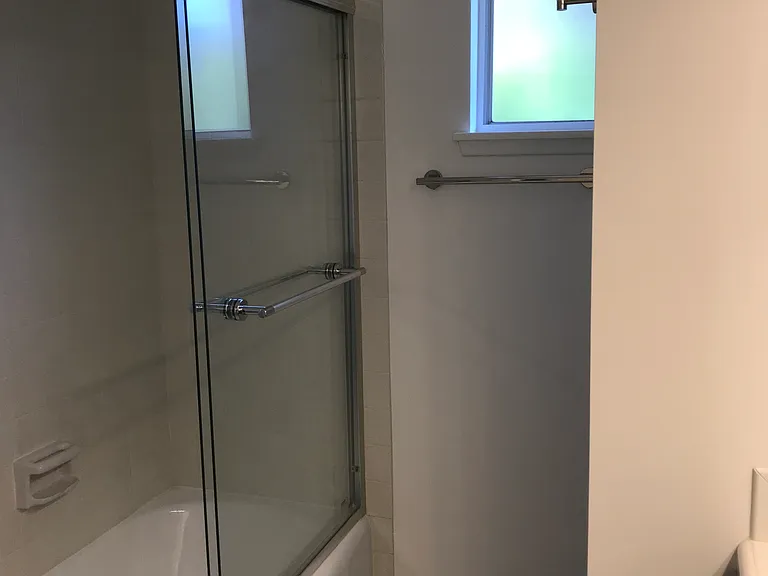 634 Tabor Ln — Photo 13