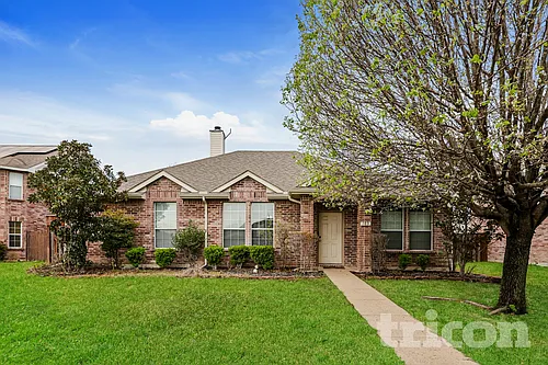 103 Hollow Tree Dr Photo 1