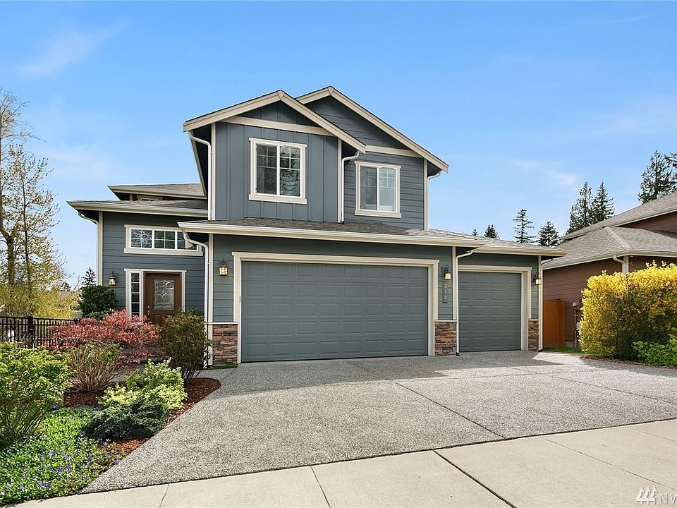 1st image of 310 197th St SW