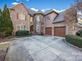 5618 Larson Ln, Charlotte, NC 28270