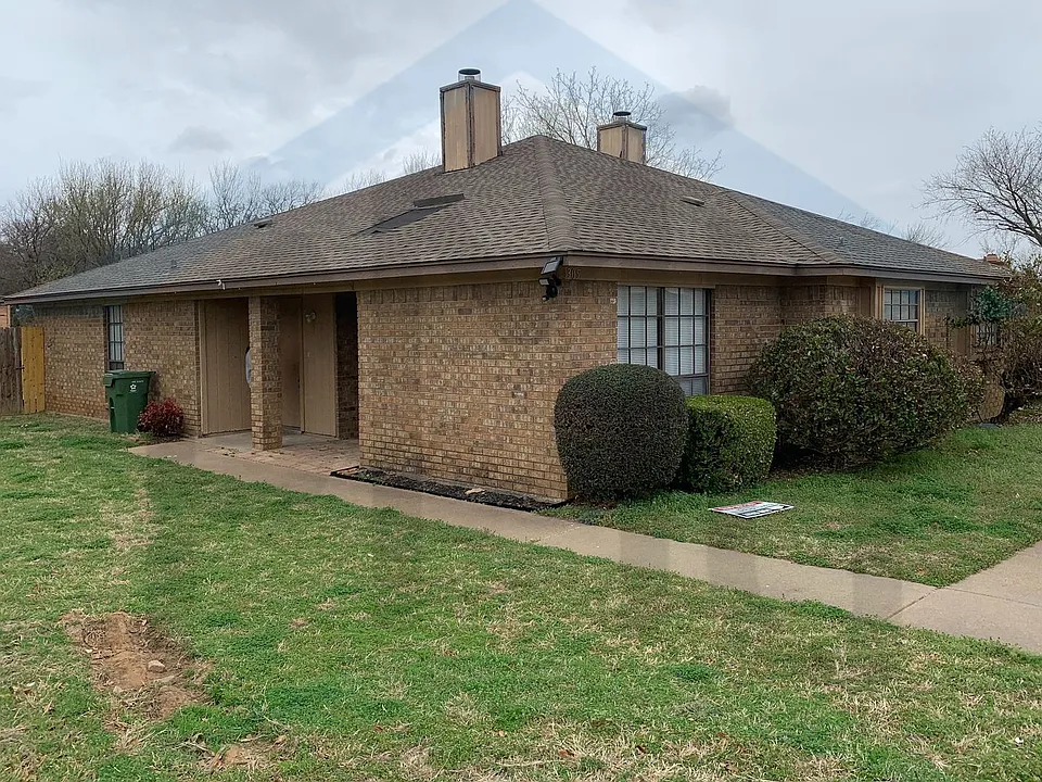 305 Shady Valley Dr