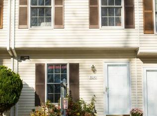 7620 Wood Mist Ln, Falls Church, VA 22043