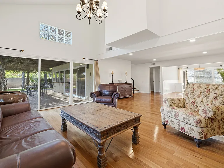 4501 Regents Ct — Photo 9