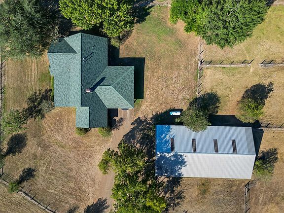 3rd image of 28109 Waller Gladish Rd