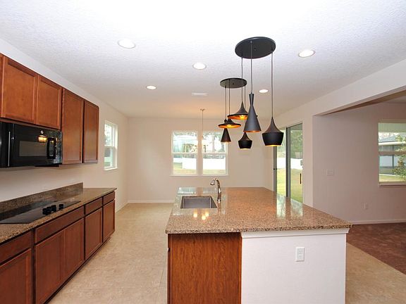 3rd image of 2956 Sanford Dr