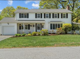 35 Crest Rd, Framingham, MA 01702