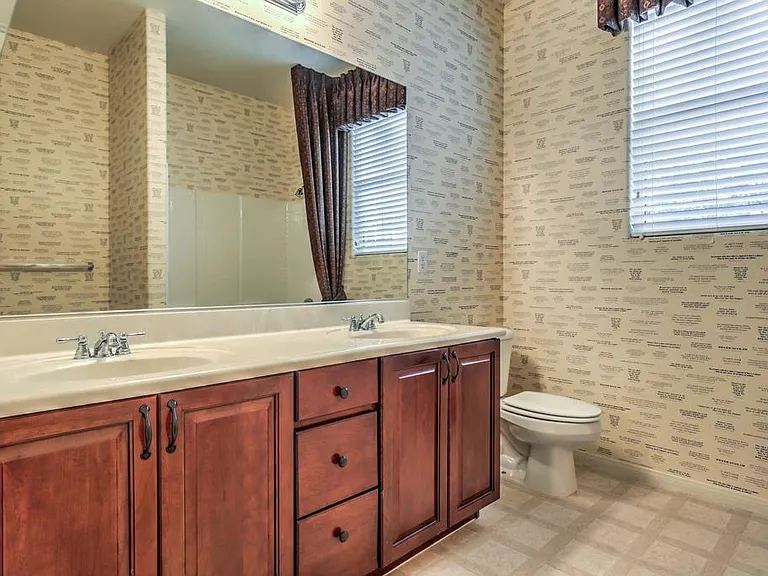 11425 Rock Cove Way — Photo 17