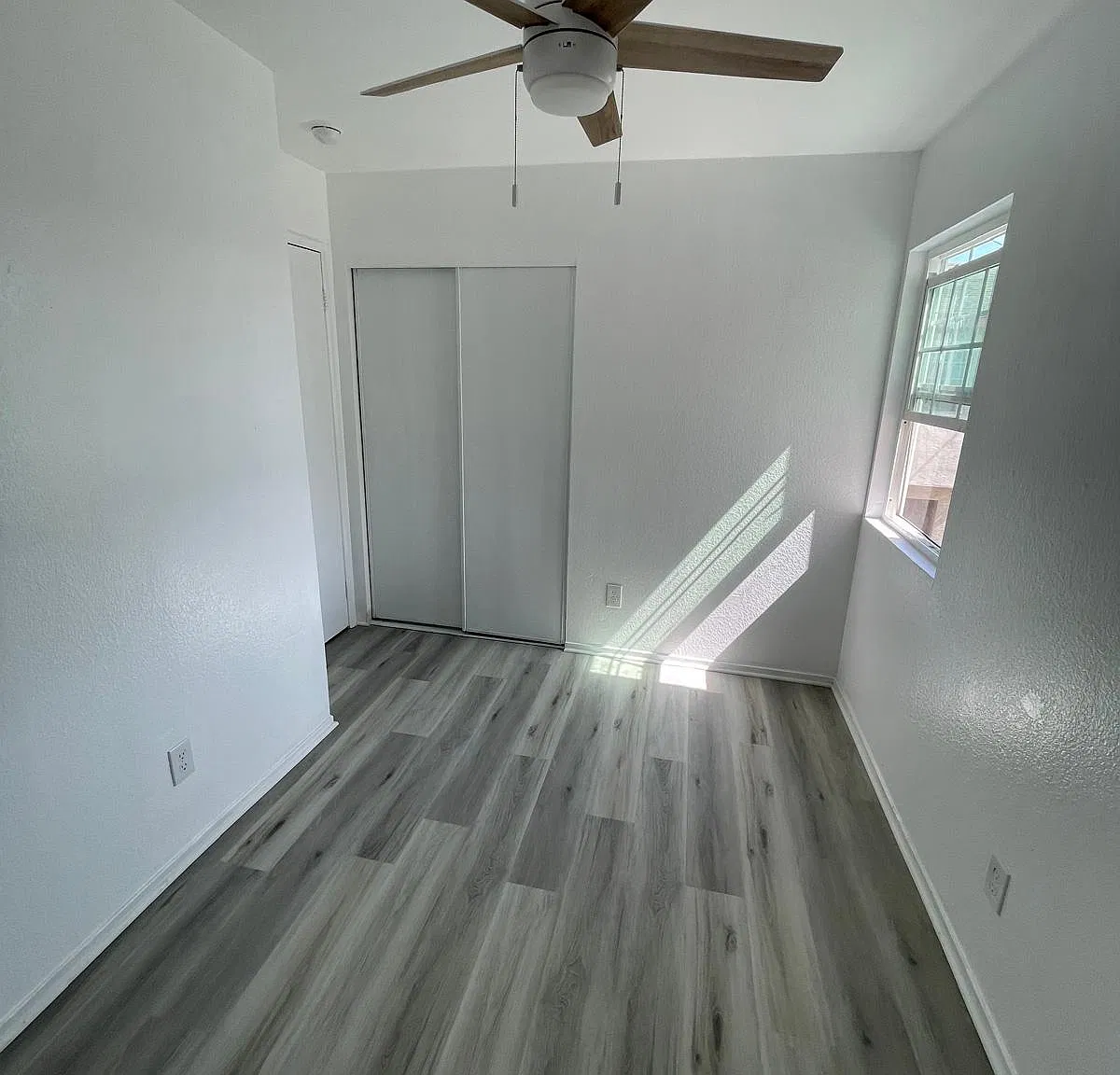 S Bullis Rd, Compton — Photo 2
