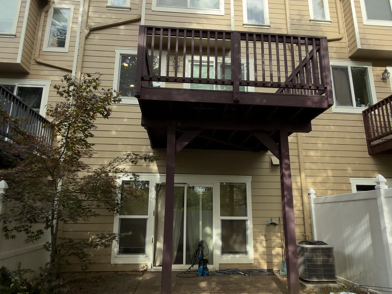 3 bed, 2.5 bath, 2142 sqft, $2,900 — Photo 2