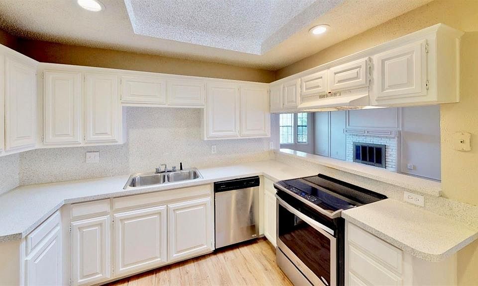 1st image of 11832 Garden Terrace Dr