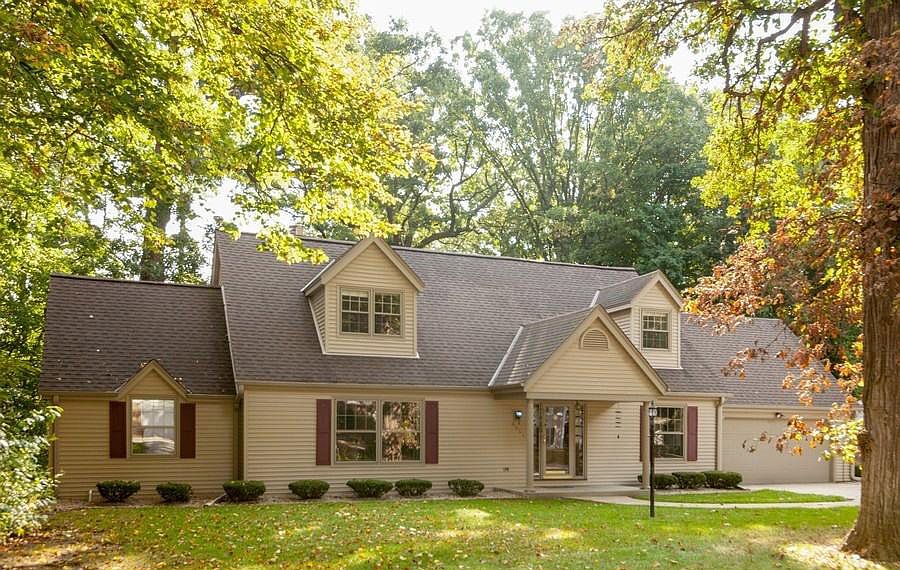 1st image of 6564 N Crestwood Dr
