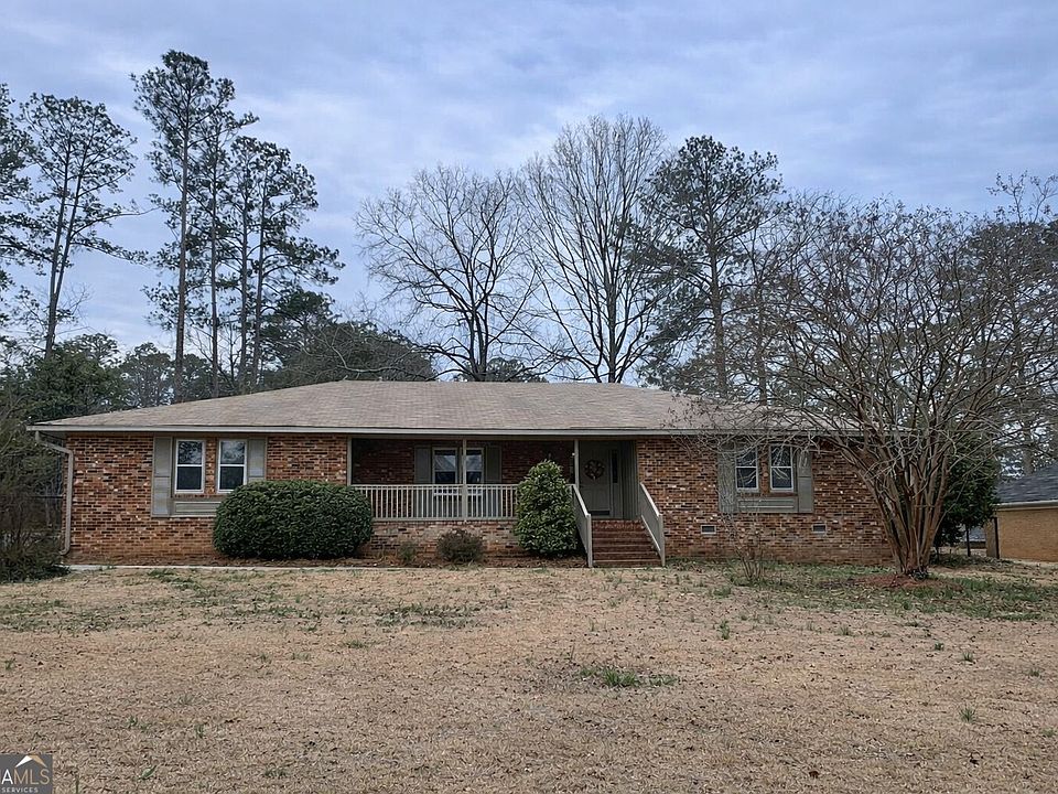 1st image of 615 Hemlock Dr