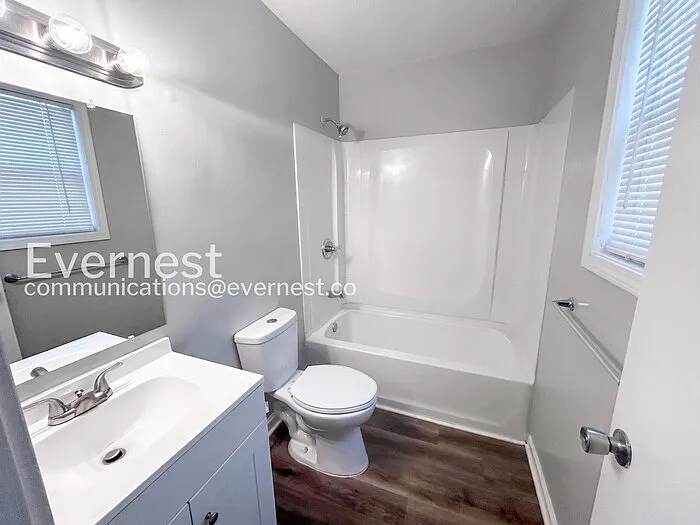 715 W Creek Cir — Photo 9