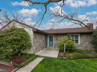 208 Walnut Hill Rd, Millersville, PA 17551