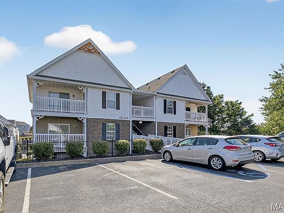 2nd image of 434 Saravalle Dr
