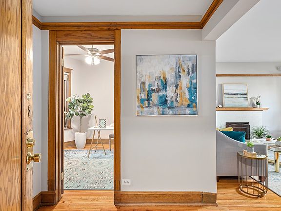 2nd image of 5907 N Winthrop Ave #1S