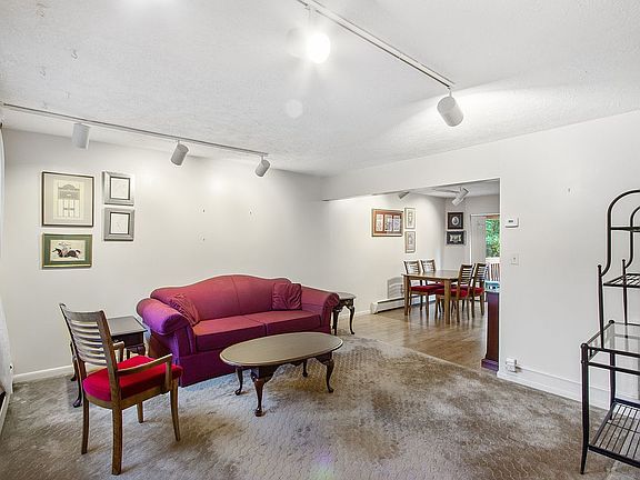 3rd image of 3924 45th St
