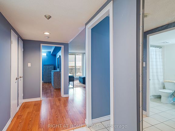 3rd image of 15 Sewells Rd #1005