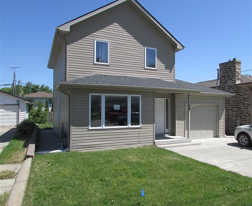1st image of 89 Oak St E