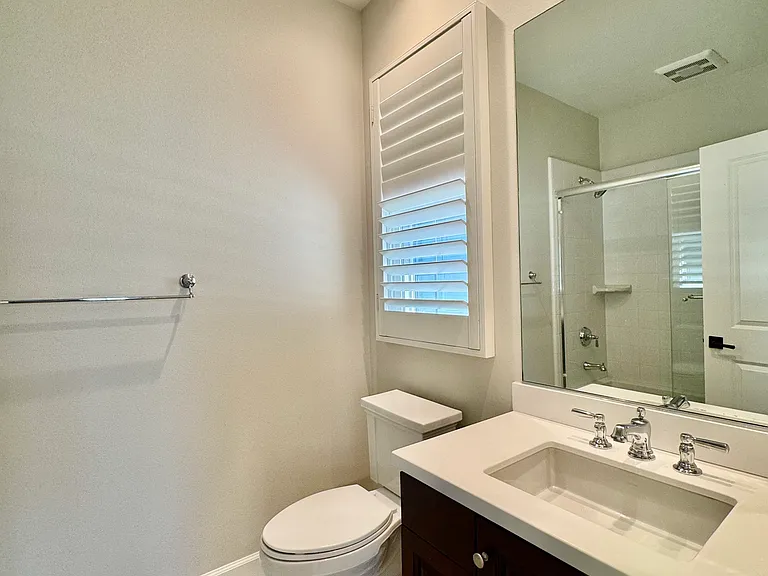 107 Omar — Photo 20