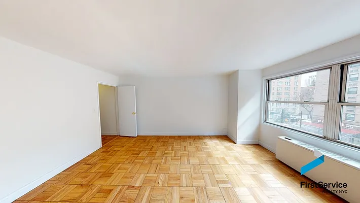 Rented by FirstService Realty (legacy) | media 15