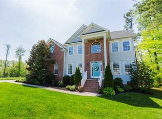 7118 Lavender Ln, Moseley, VA 23120