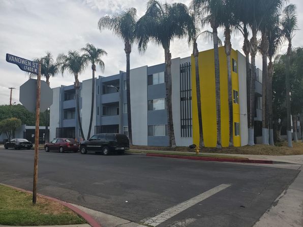 Cambridge House, 17351 Vanowen St, Van Nuys, CA 91406