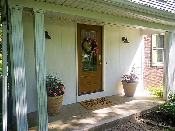 2nd image of 250 Shagbark Dr