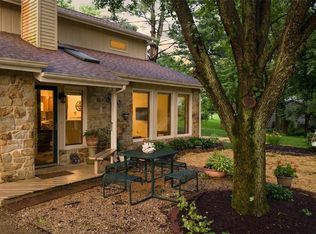 1031 Countryside Ct, Columbus, IN 47201