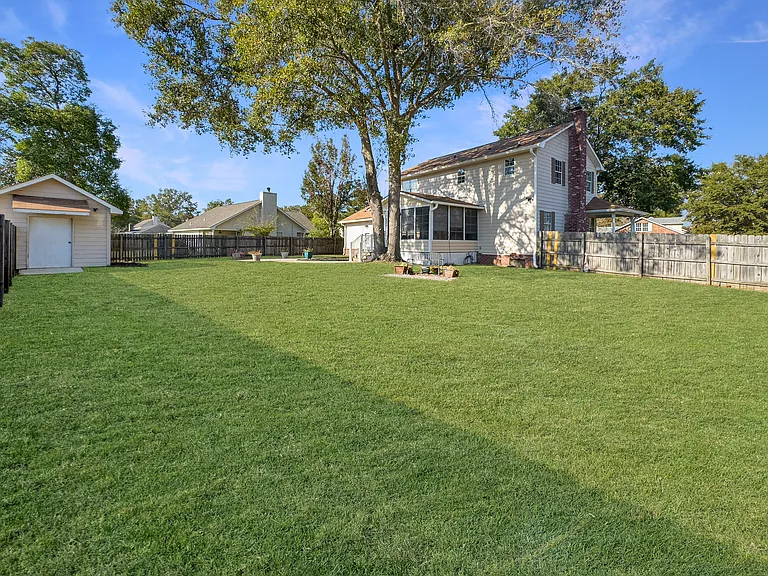 7900 Elderberry Cir — Photo 48