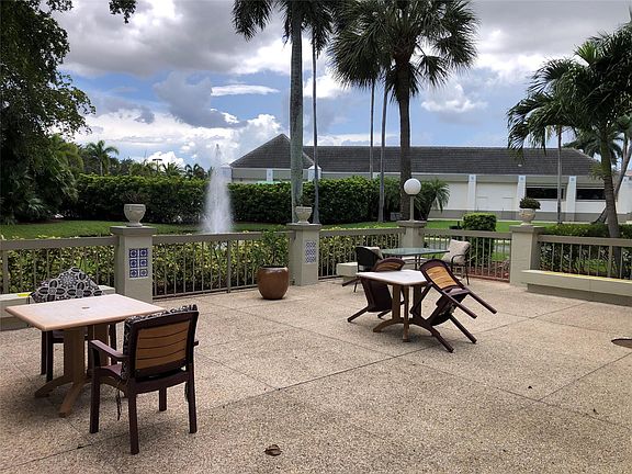 5th image of 4801 Martinique Place #C1