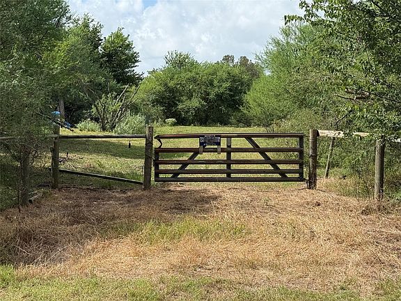 5th image of 40499 & 40601 Garrett Rd