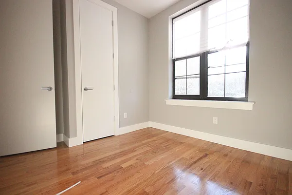 Rented by Nooklyn NYC LLC | media 41