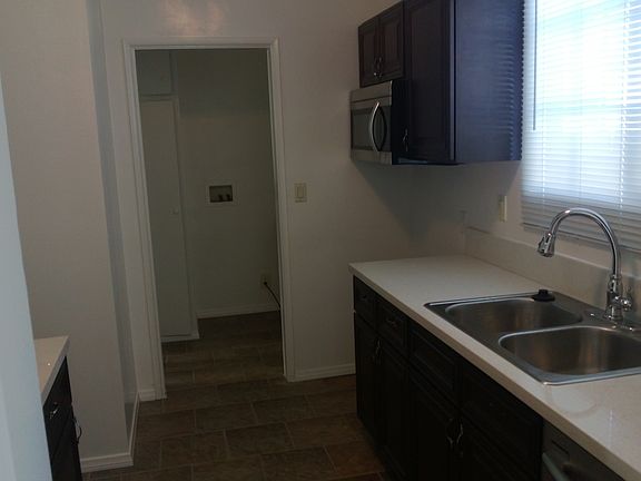 3rd image of 8108 Bellaire Ave