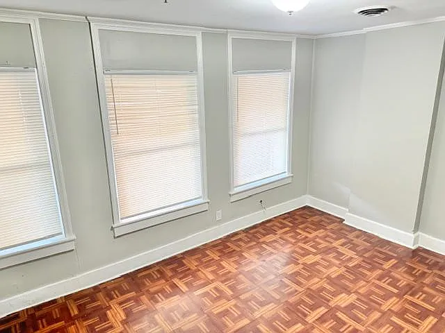 27 Main St E #207 — Photo 1