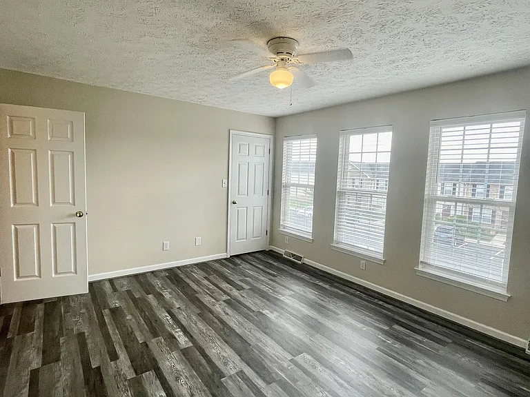 1069 Blue Ridge View Cir — Photo 21