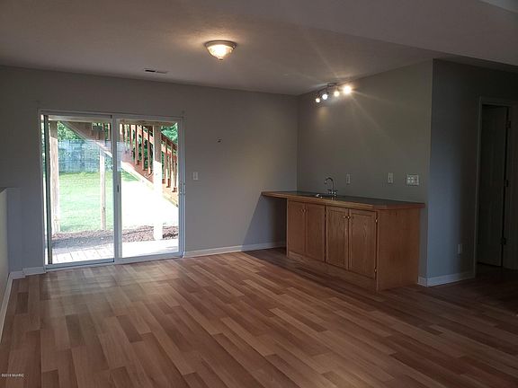 4th image of 1157 Treeway Dr NW