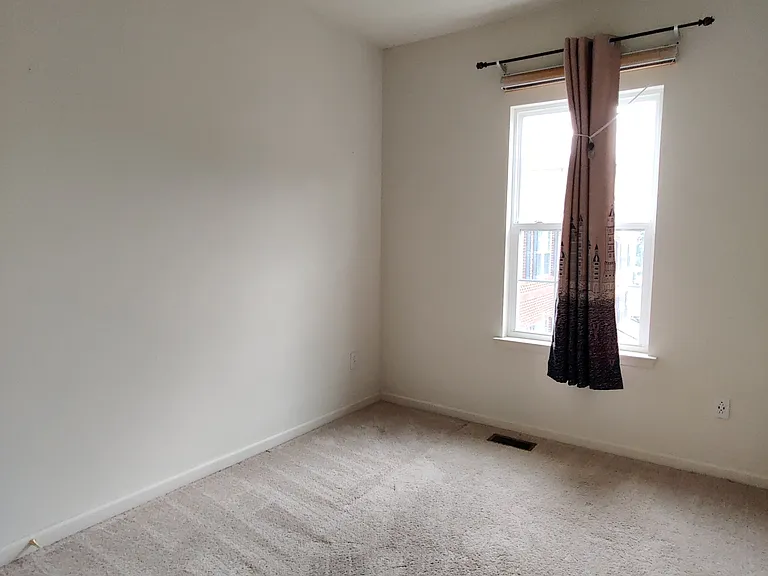 1335 Parish Ave — Photo 17