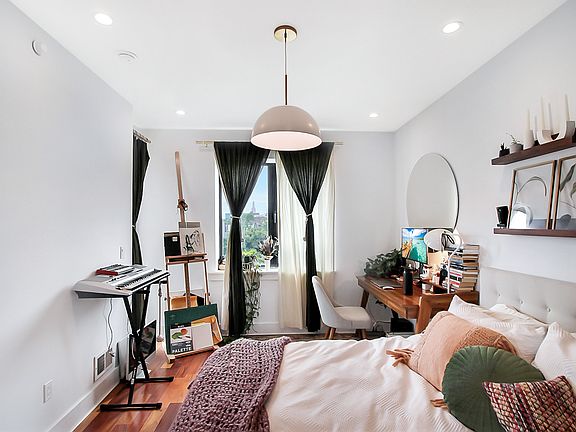 5th image of 315 Franklin Ave APT 4F