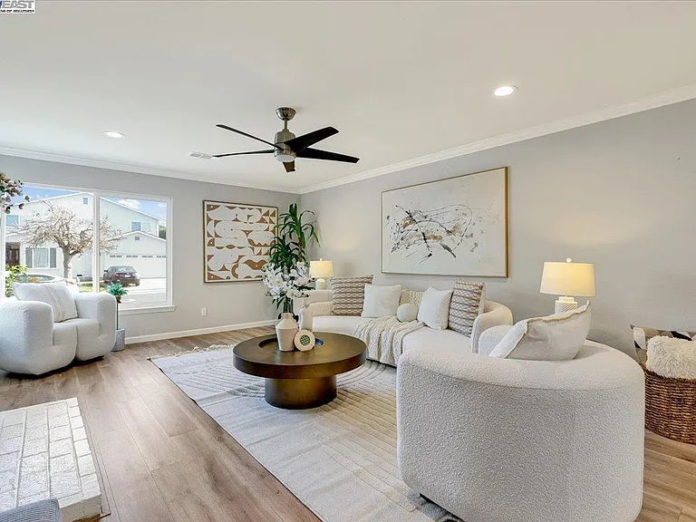 1827 Bandoni Ave — Photo 5