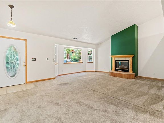 3rd image of 260 Tawnee Way