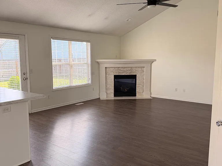 9527 Acacia Psge — Photo 20