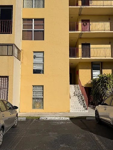8775 Park Blvd #305 Photo 1