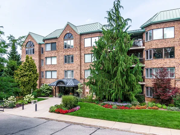 30 Front St #401, Stratford, ON N5A 7S3